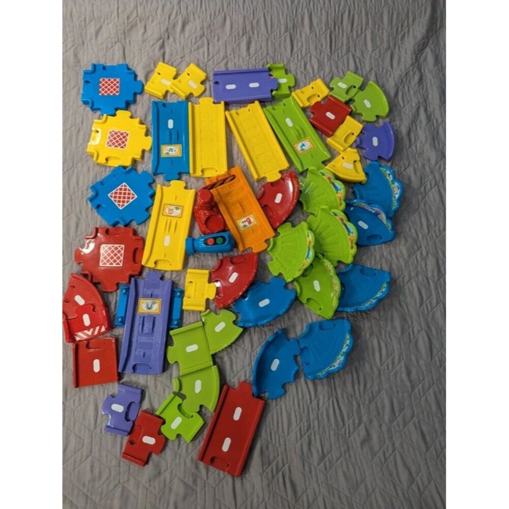 VTech Go! Go! Smart Wheels Replacement Track 40+ Pieces Lot with Traffic Light